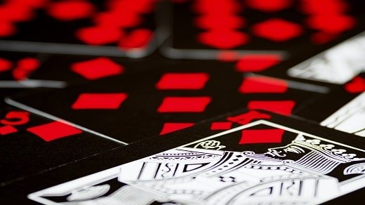 Uncovering Hidden Features in Live Slot Games